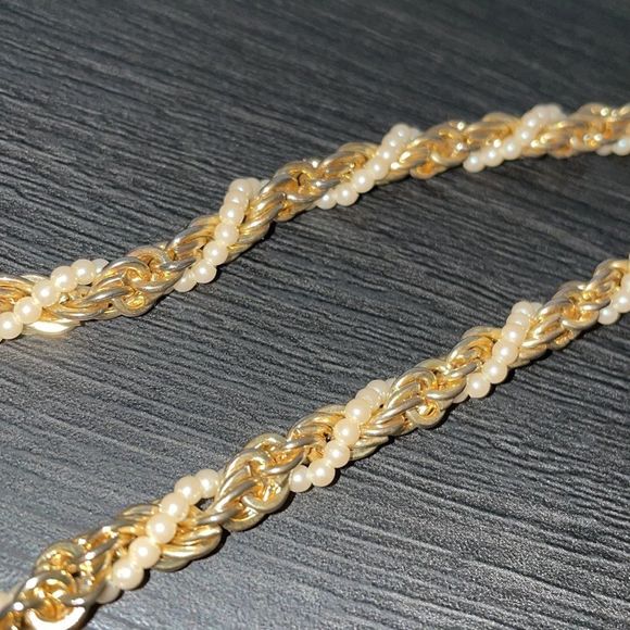 Necklace - Picture 2 of 3